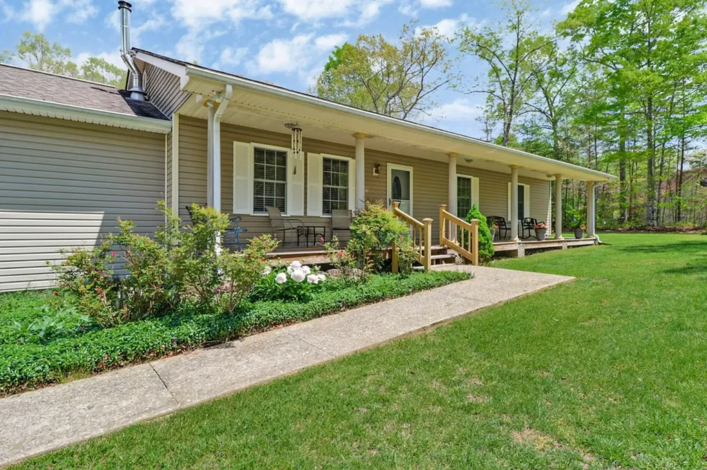 810 Wallace Way Grimsley TN 38565