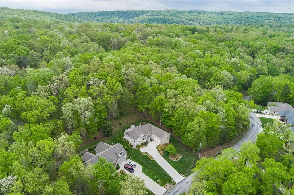 44 Chelteham Lane Crossville TN 38558