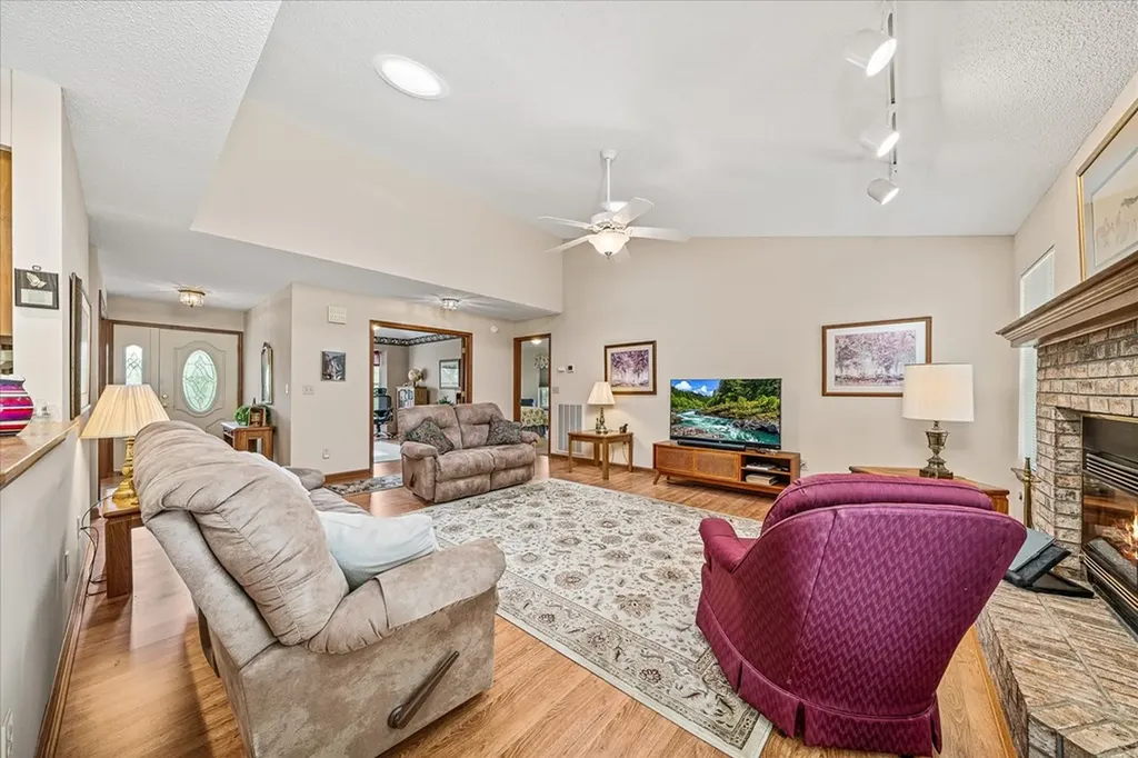 44 Chelteham Lane Crossville TN 38558