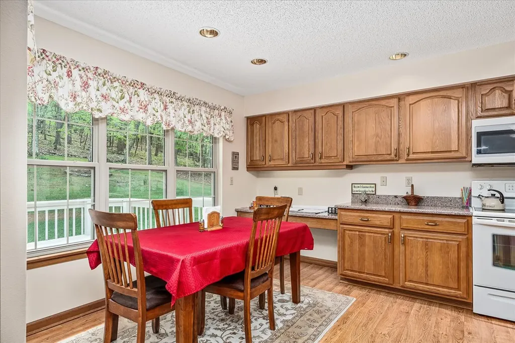 44 Chelteham Lane Crossville TN 38558