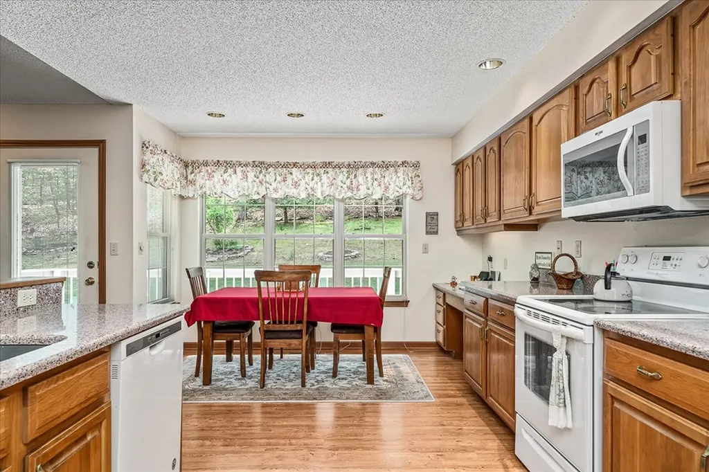 44 Chelteham Lane Crossville TN 38558