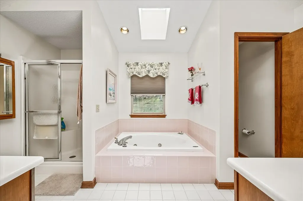 44 Chelteham Lane Crossville TN 38558