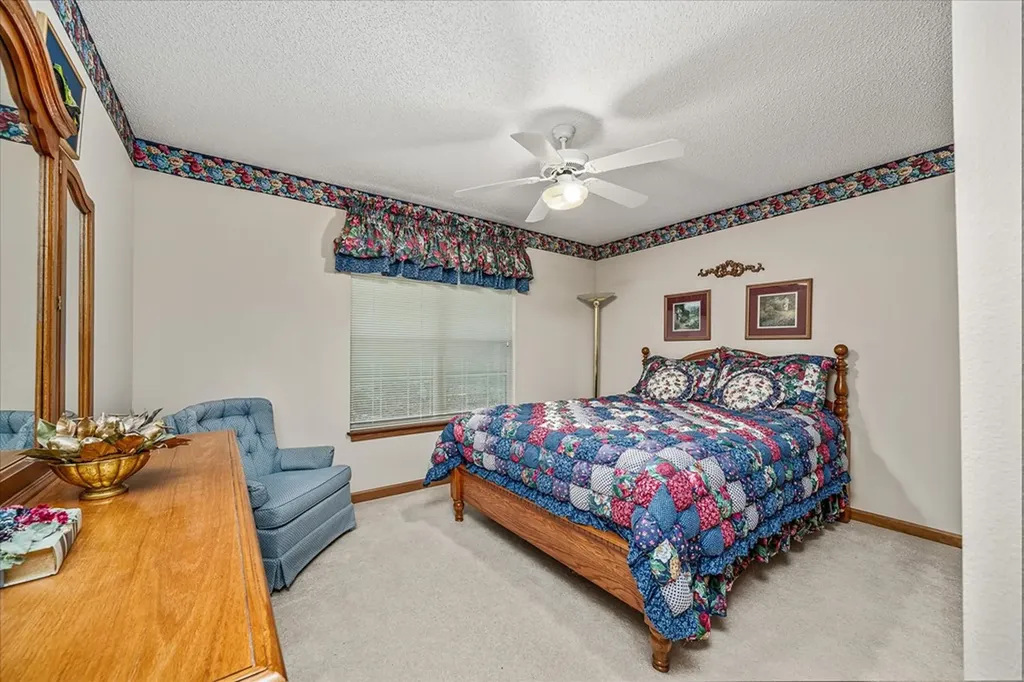 44 Chelteham Lane Crossville TN 38558