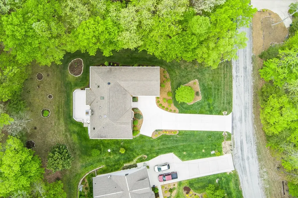 44 Chelteham Lane Crossville TN 38558