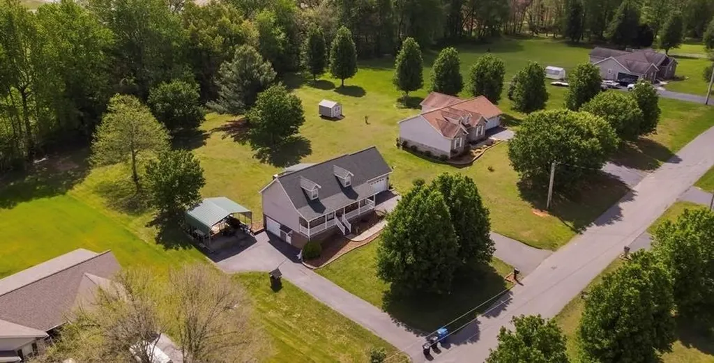 291 Poplar Point Rickman TN 38580
