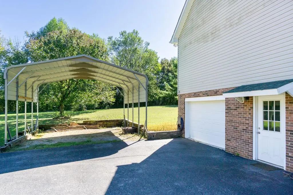 291 Poplar Point Rickman TN 38580
