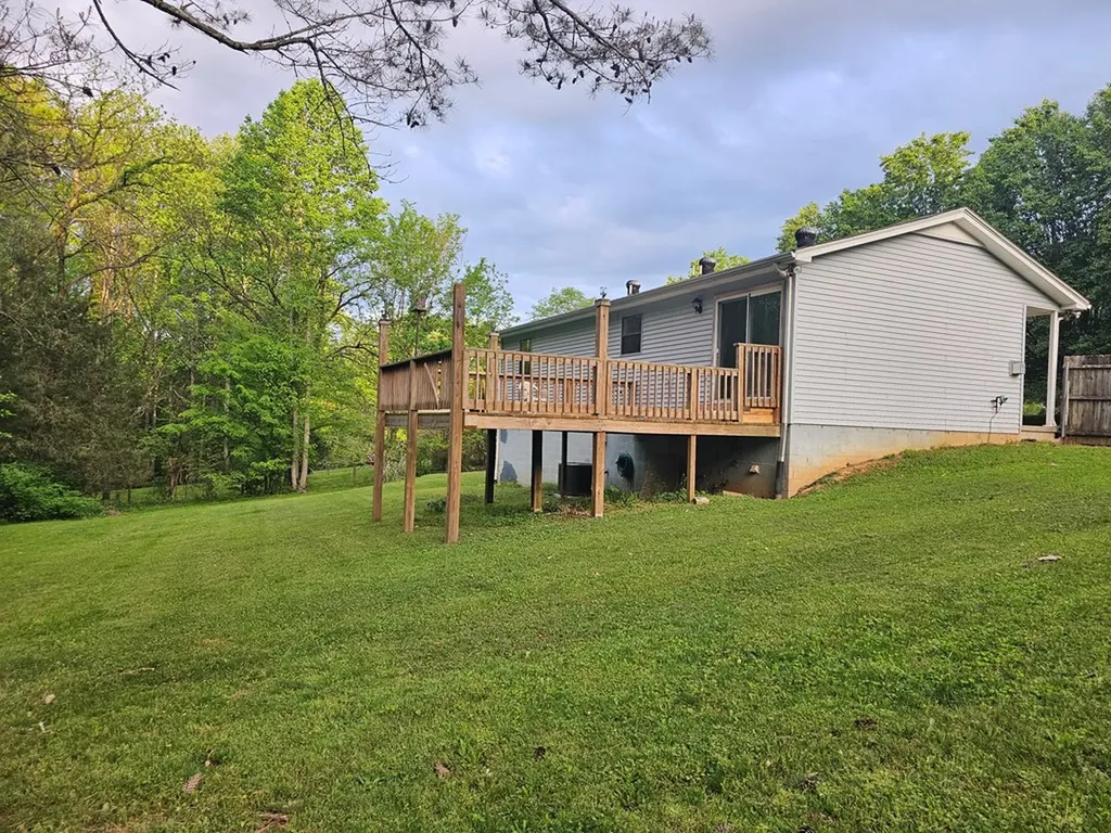 3539 Pinewood Drive Cookeville TN 38501