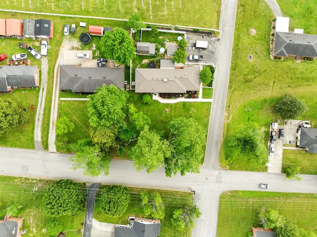 604 College Avenue E Carthage TN 37030