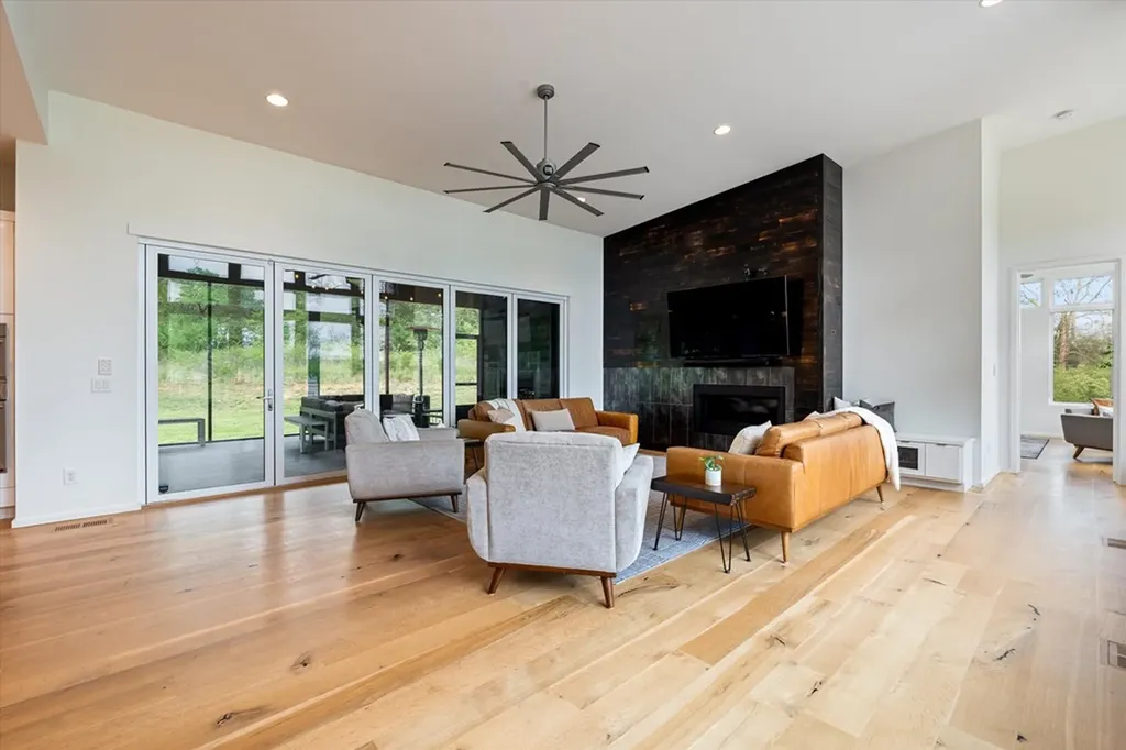 1115 Center Point Road Hendersonville TN 37075