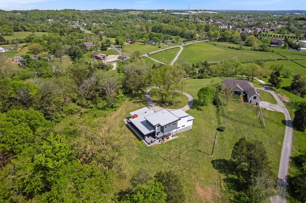 1115 Center Point Road Hendersonville TN 37075