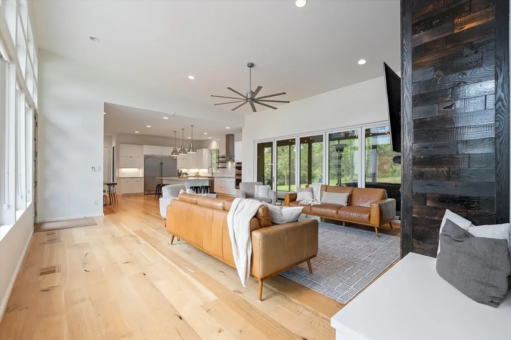 1115 Center Point Road Hendersonville TN 37075