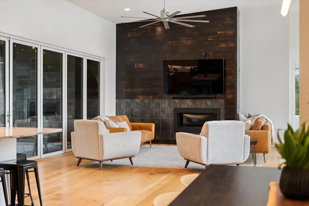 1115 Center Point Road Hendersonville TN 37075