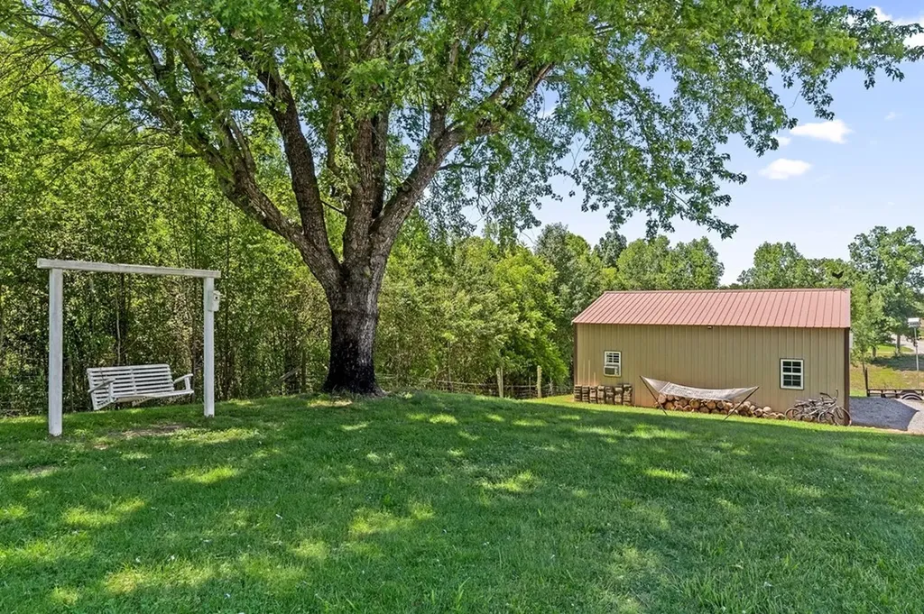 6662 Antioch Road Smithville TN 37166