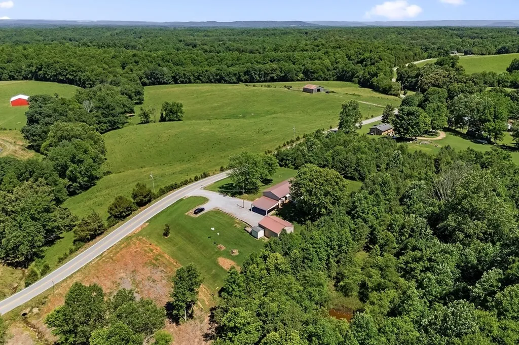 6662 Antioch Road Smithville TN 37166