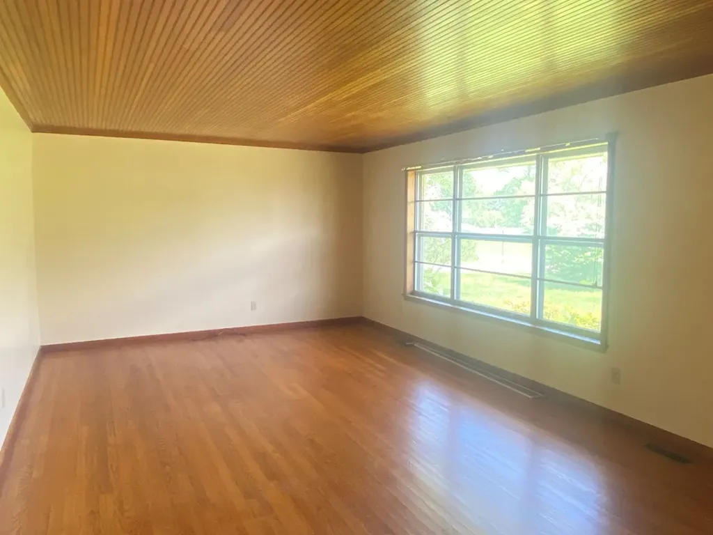 205 Apple Street Baxter TN 38544