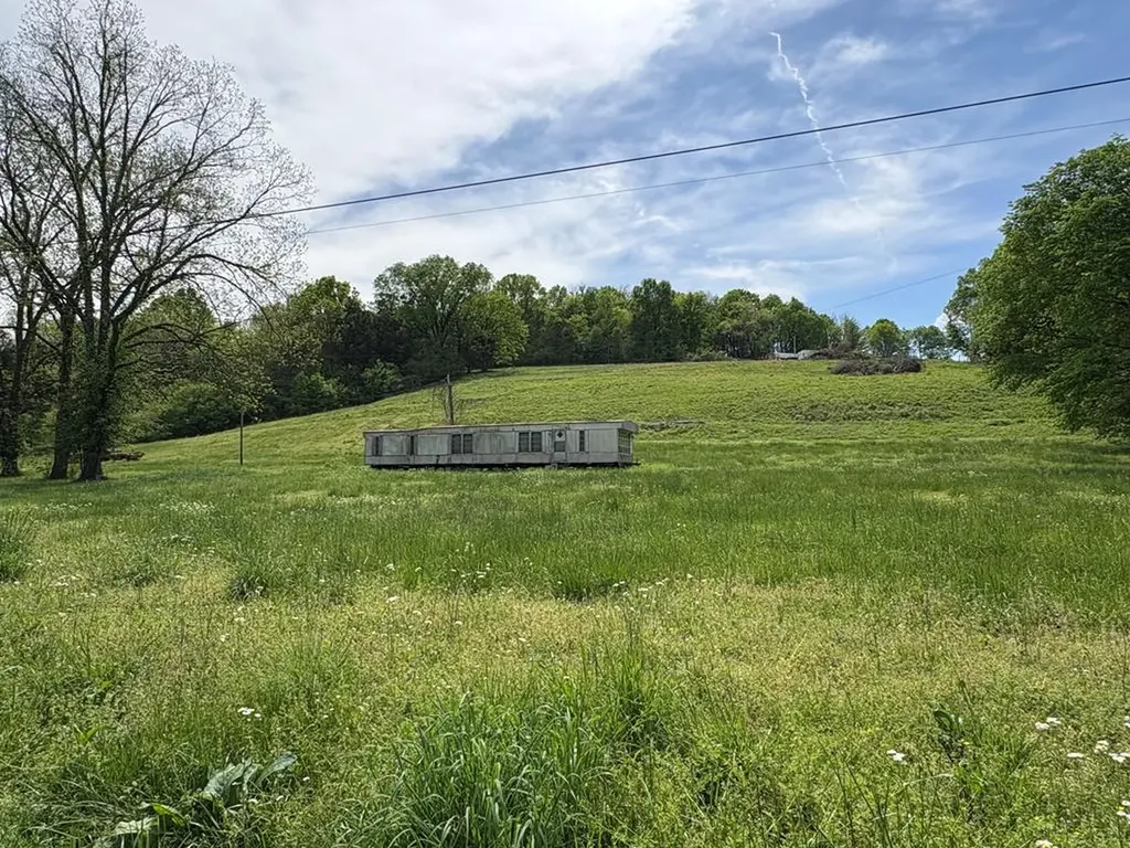 24 Bob Moore Lane Carthage TN 37030