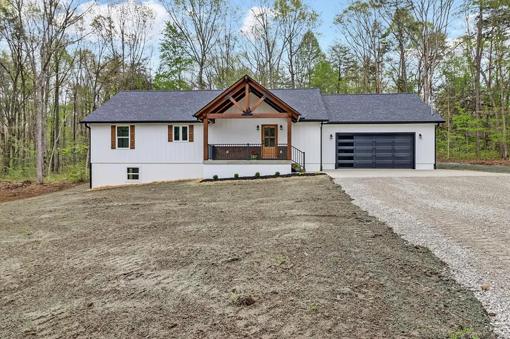 851 River Chase Trail Clarkrange TN 38553