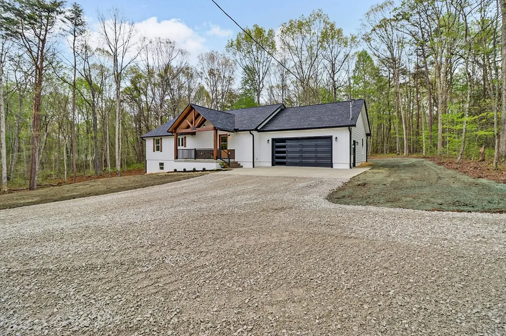 851 River Chase Trail Clarkrange TN 38553