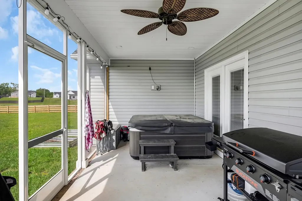 2763 Autumn Woods Trail Cookeville TN 38501