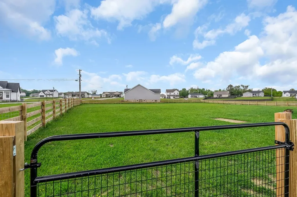 2763 Autumn Woods Trail Cookeville TN 38501