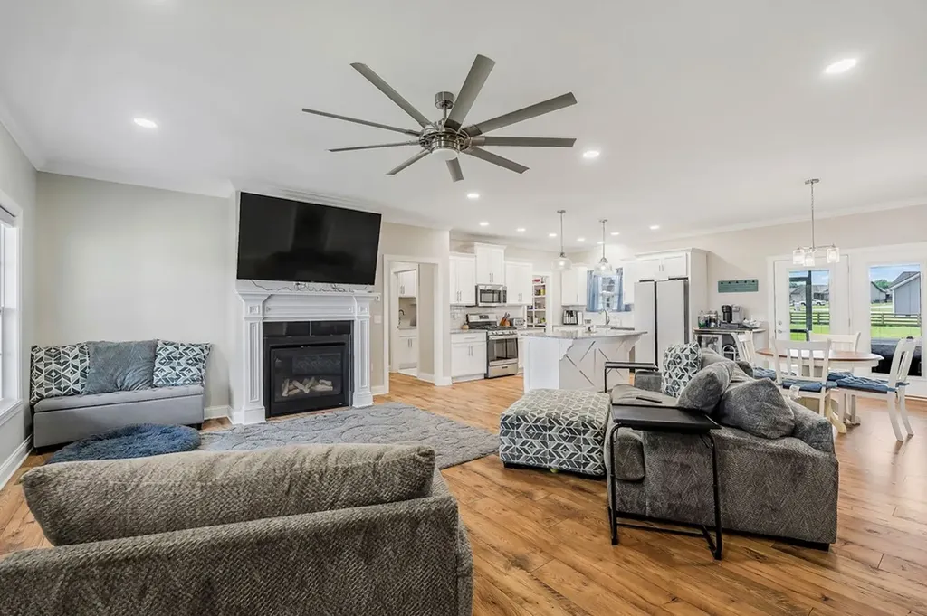 2763 Autumn Woods Trail Cookeville TN 38501