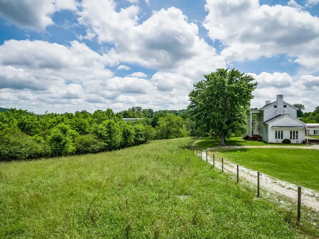 899 Messenger Road Sparta TN 38583