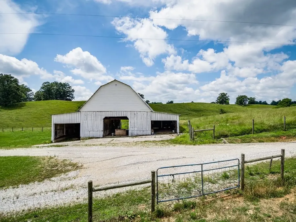 899 Messenger Road Sparta TN 38583
