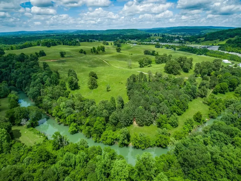 899 Messenger Road Sparta TN 38583