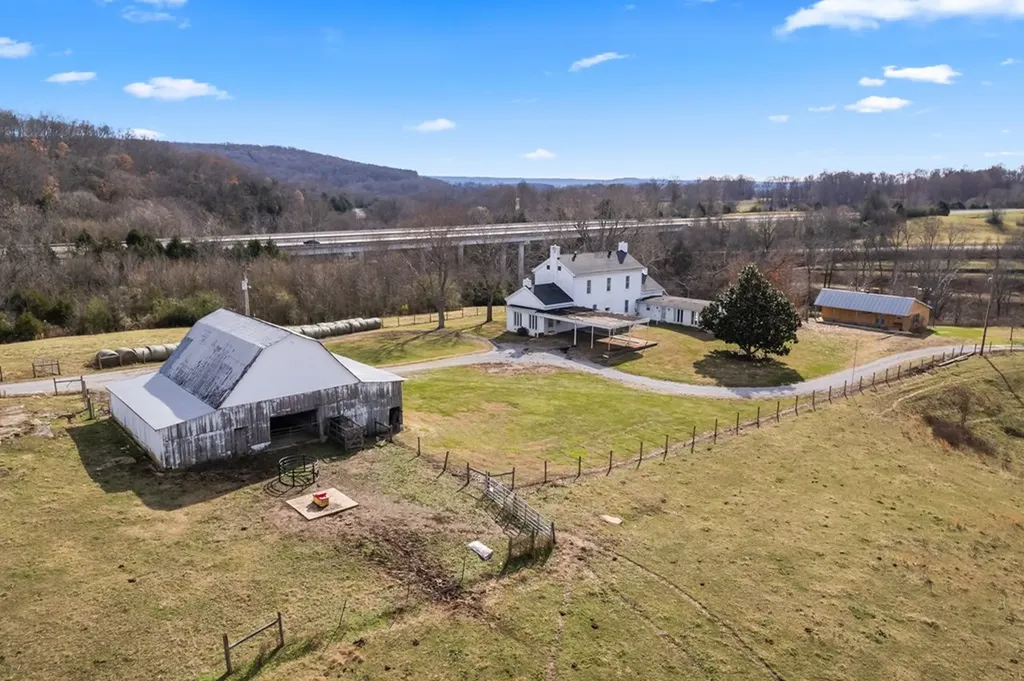 899 Messenger Road Sparta TN 38583