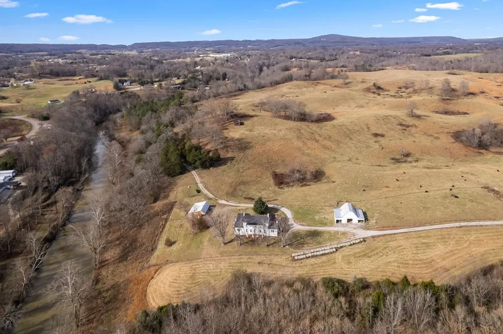 899 Messenger Road Sparta TN 38583