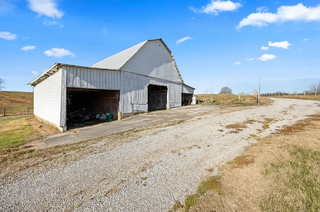 899 Messenger Road Sparta TN 38583