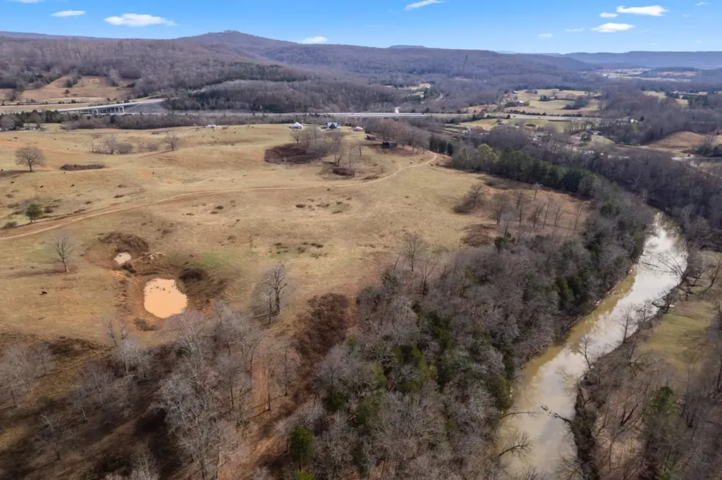 899 Messenger Road Sparta TN 38583