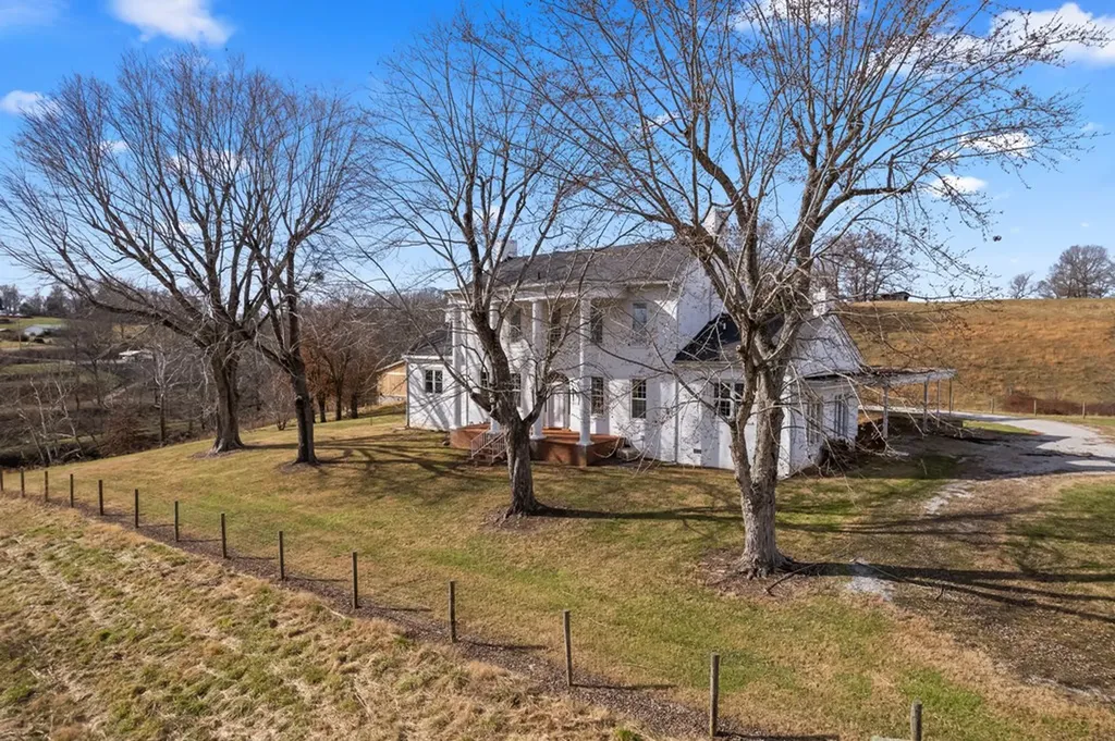 899 Messenger Road Sparta TN 38583