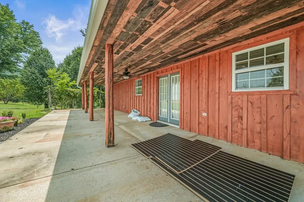 899 Messenger Road Sparta TN 38583