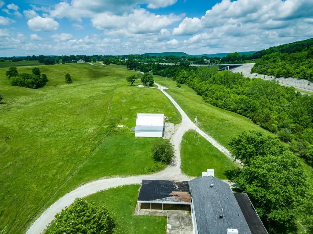 899 Messenger Road Sparta TN 38583