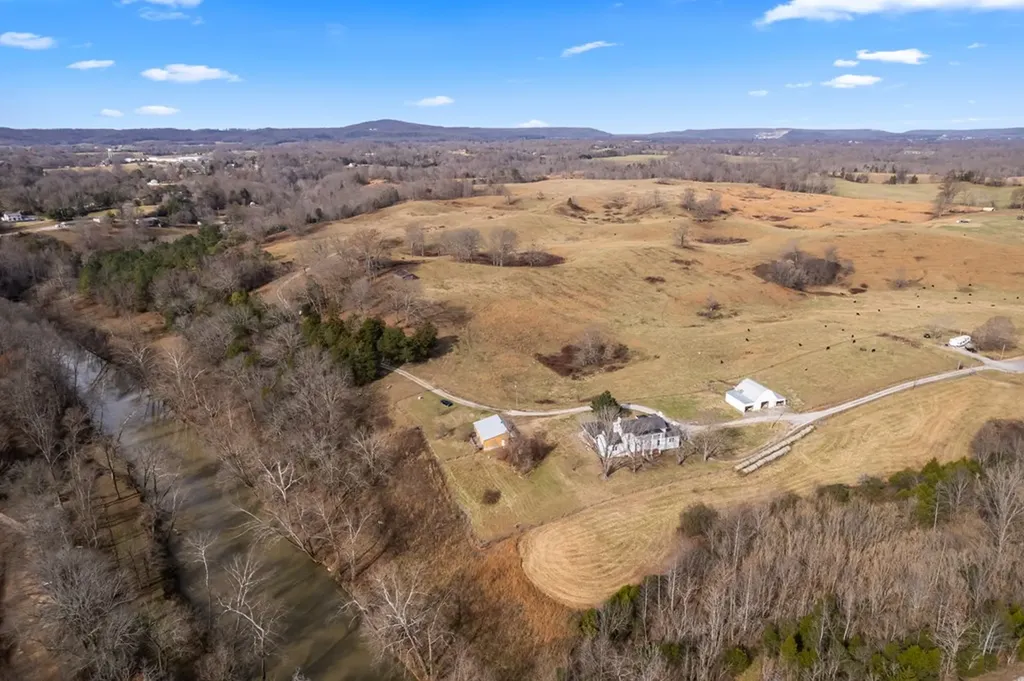 899 Messenger Road Sparta TN 38583