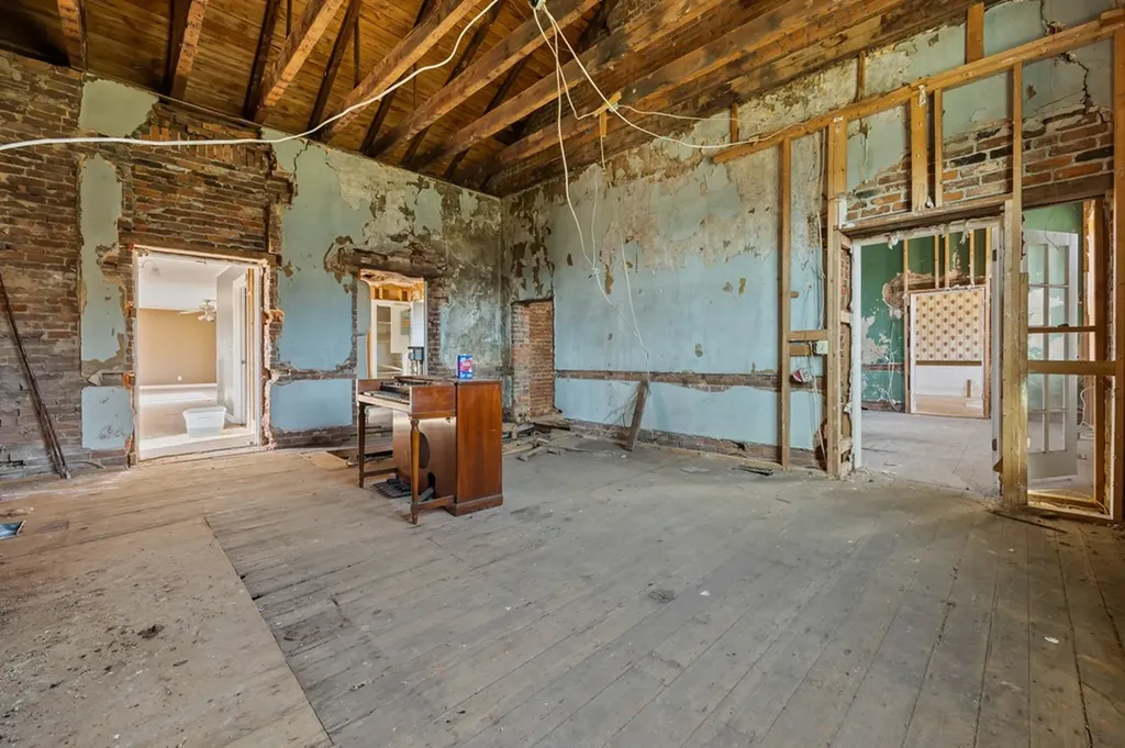 899 Messenger Road Sparta TN 38583