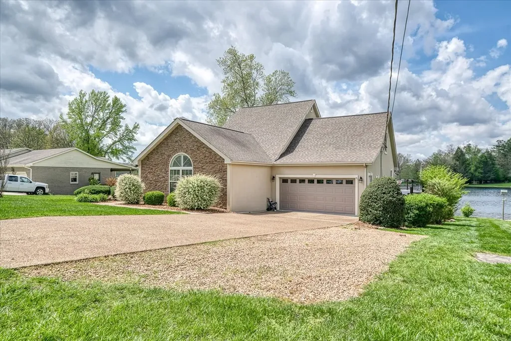 2135 Ona Road Crossville TN 38572