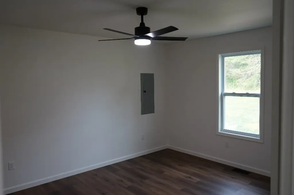 125 School Mountain Road Livingston TN 38570