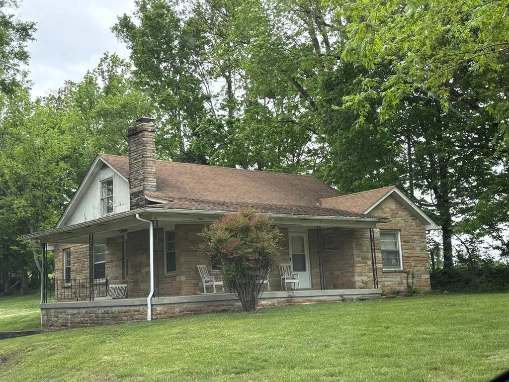 1253 S Dry Valley Road Cookeville TN 38506