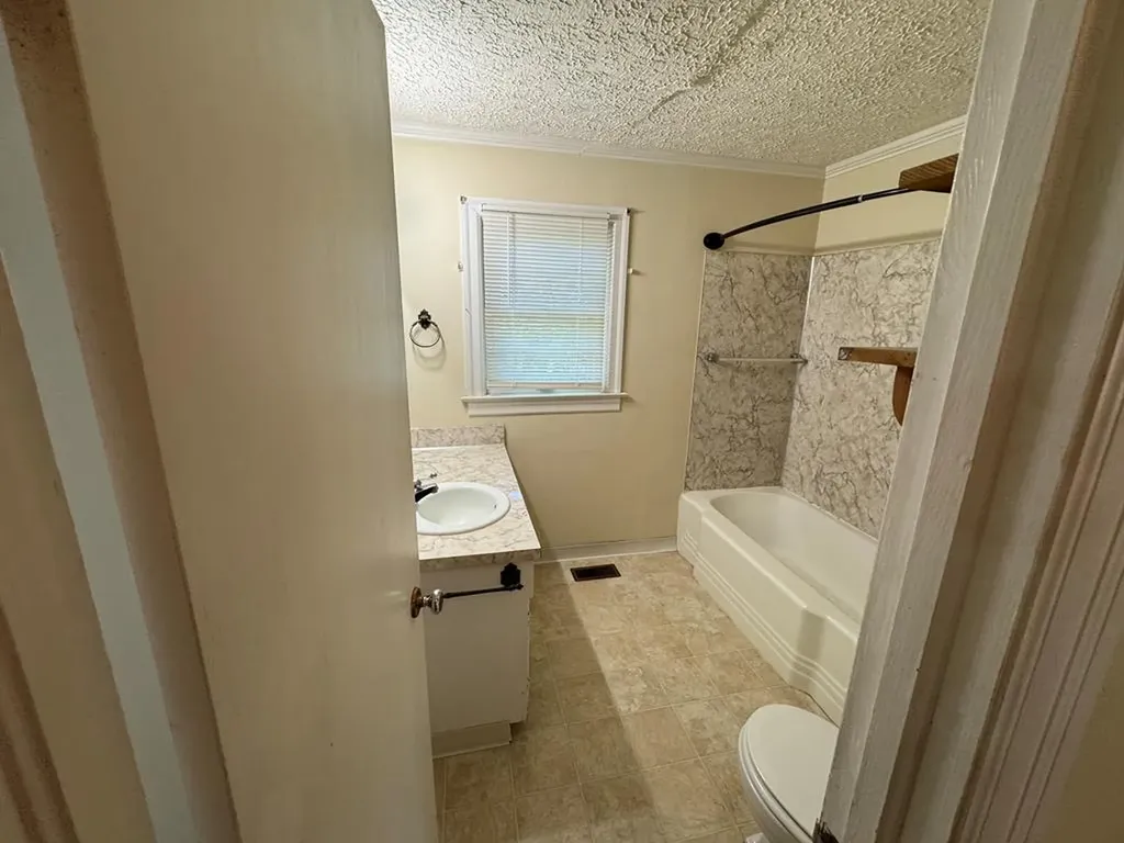 1253 S Dry Valley Road Cookeville TN 38506