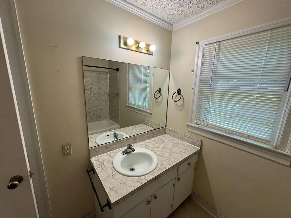 1253 S Dry Valley Road Cookeville TN 38506