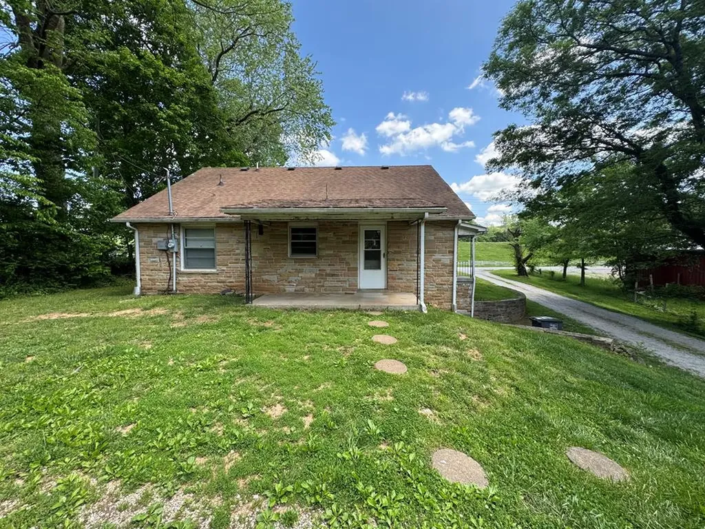 1253 S Dry Valley Road Cookeville TN 38506