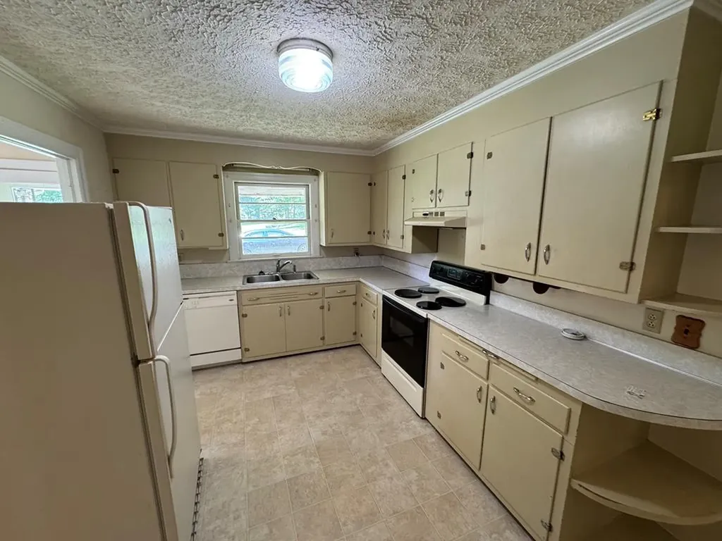 1253 S Dry Valley Road Cookeville TN 38506