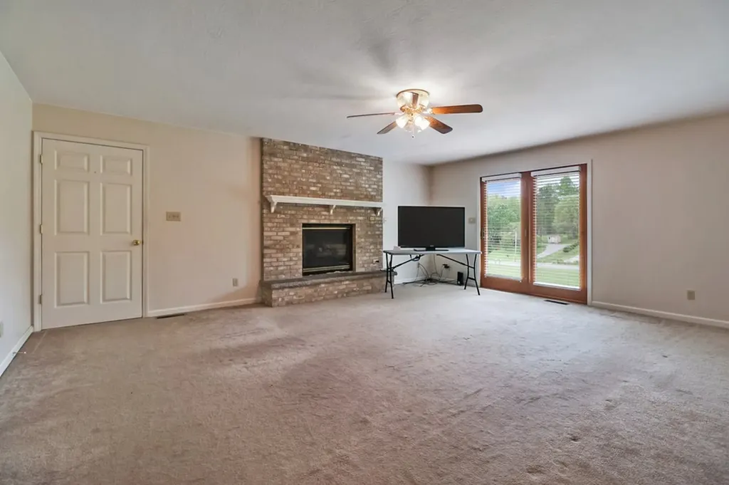 1396 N York Highway Jamestown TN 38556