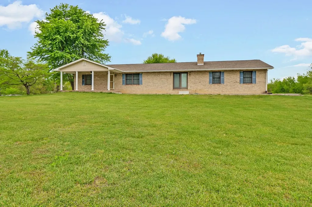 1396 N York Highway Jamestown TN 38556