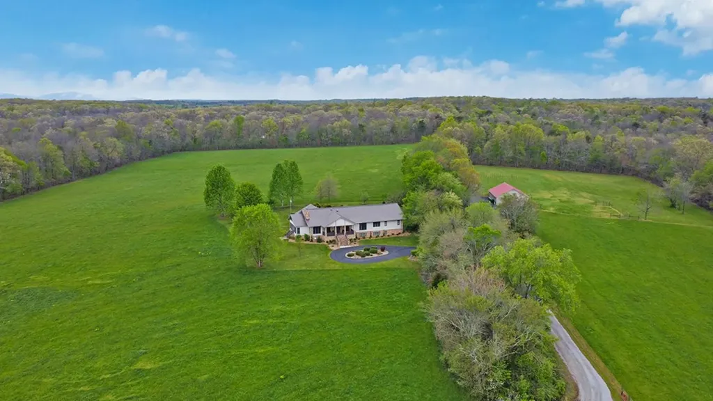 895 Parnell Road Crossville TN 38572