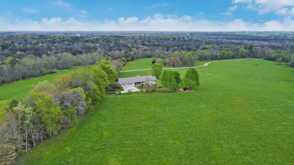 895 Parnell Road Crossville TN 38572