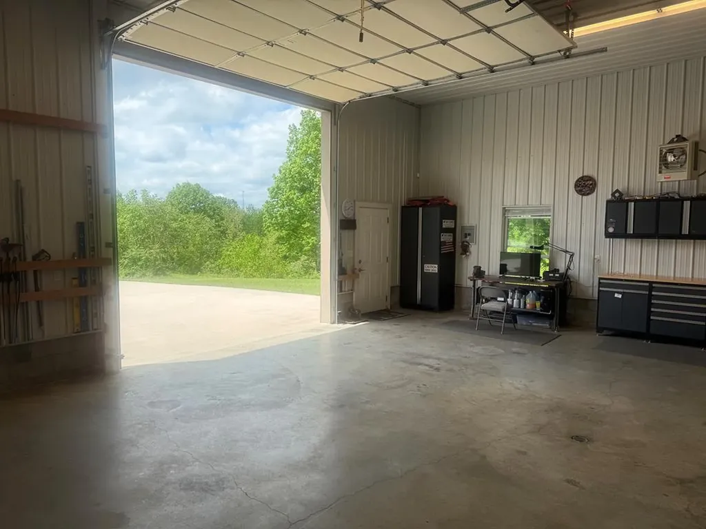 5579 Pendergrass Road Byrdstown TN 38549