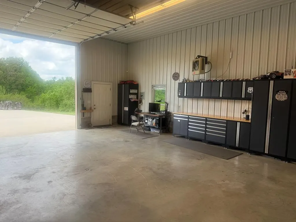 5579 Pendergrass Road Byrdstown TN 38549